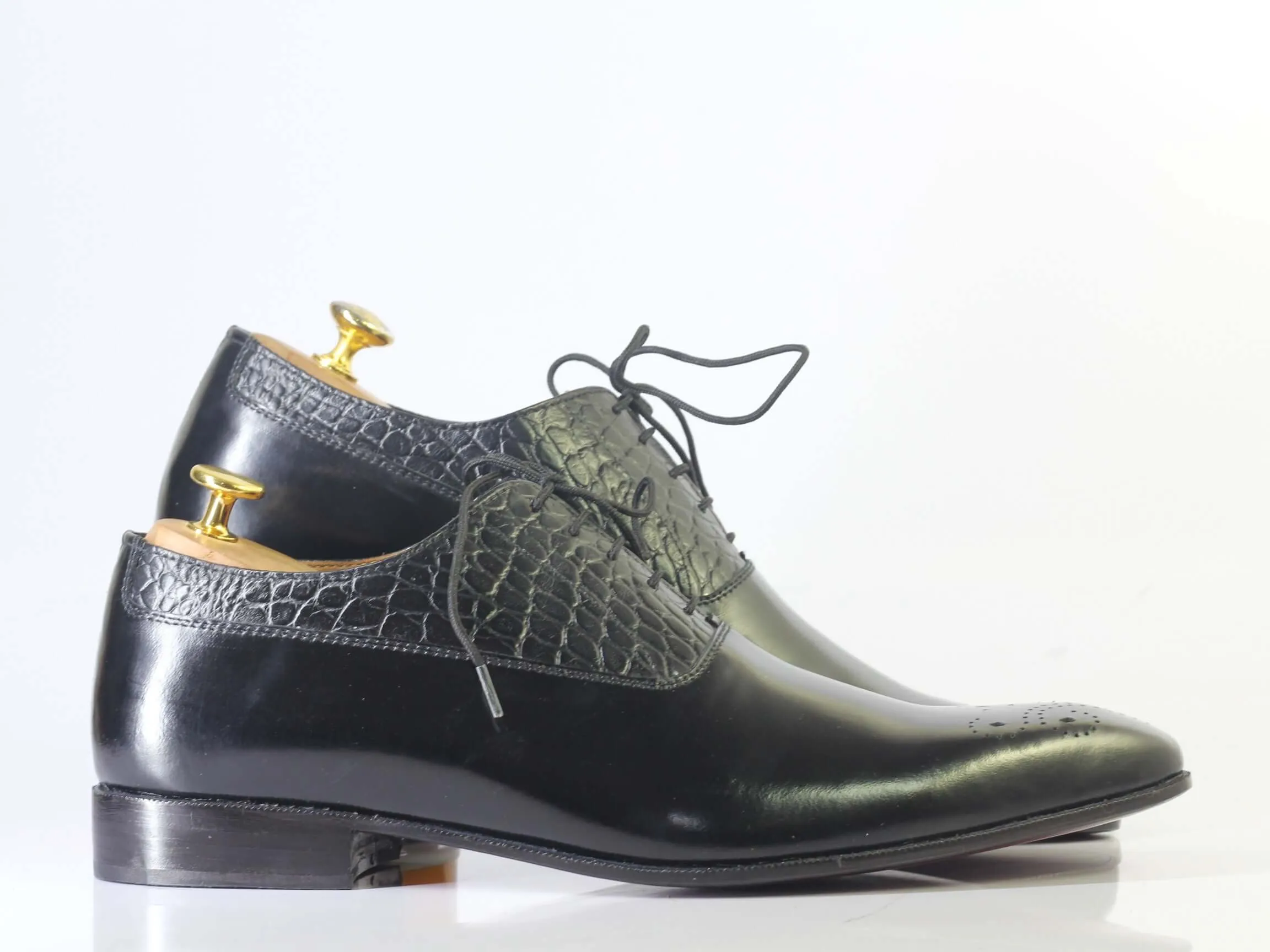 Bespoke Black Brogue Toe Lace Up Shoe for Men