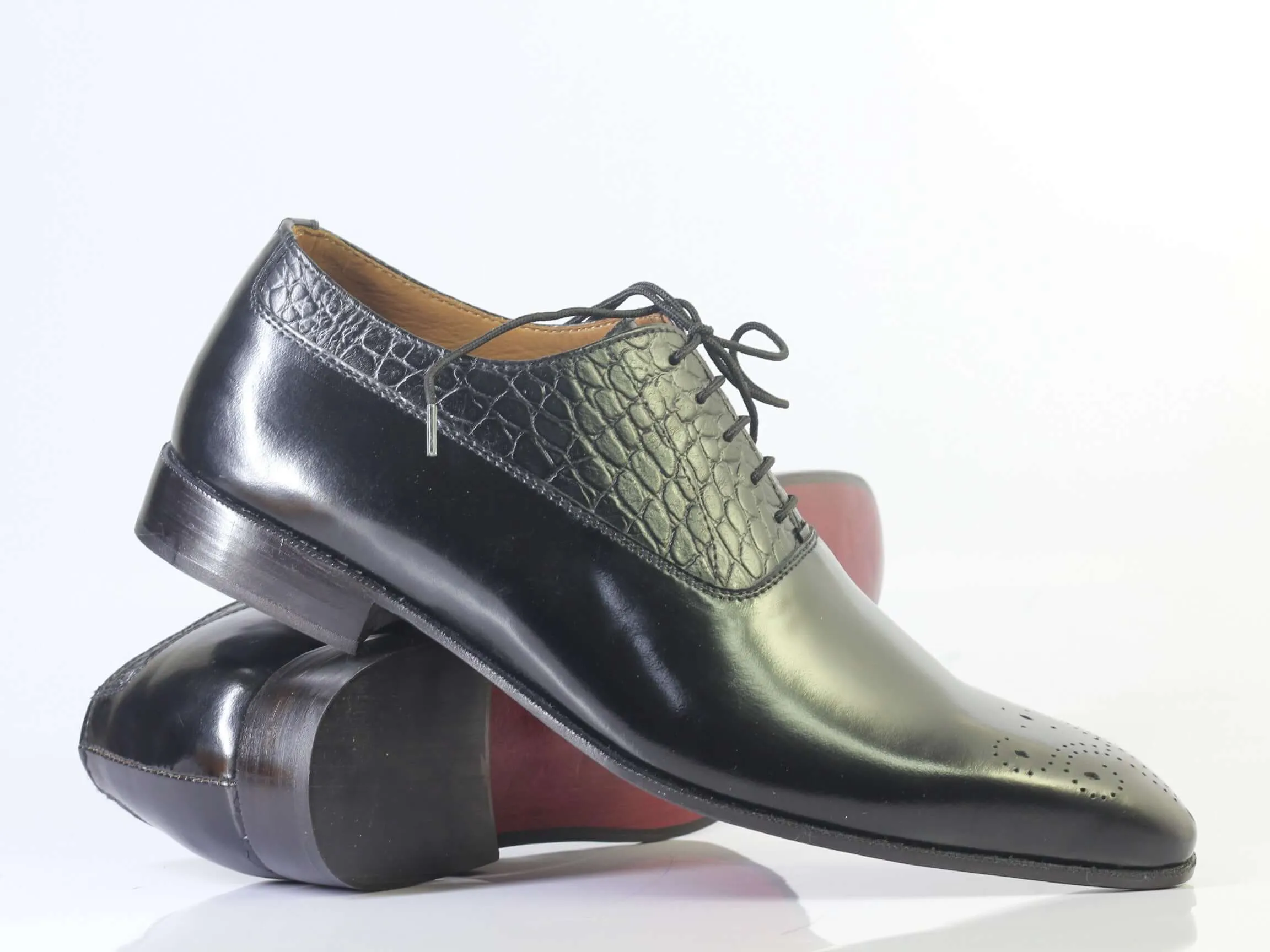 Bespoke Black Brogue Toe Lace Up Shoe for Men