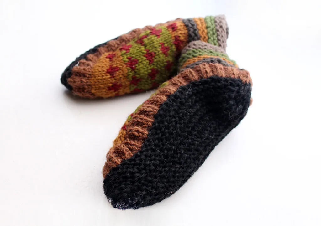 Green and Maroon Multicolor Woolen Indoor Lined Hand Knitted Socks